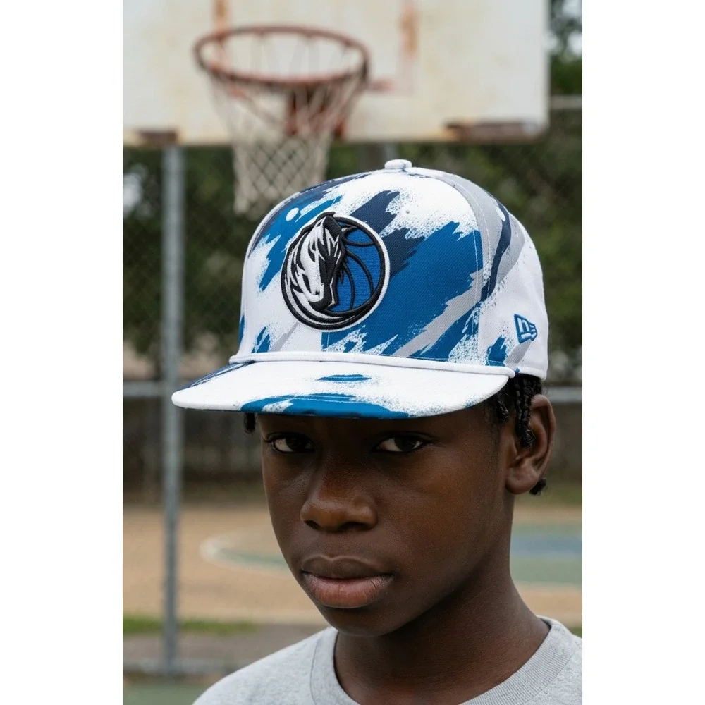 New Era 9FIFTY Dallas Mavericks Youth Snapback Hat Blue White Paint Splatter NBA